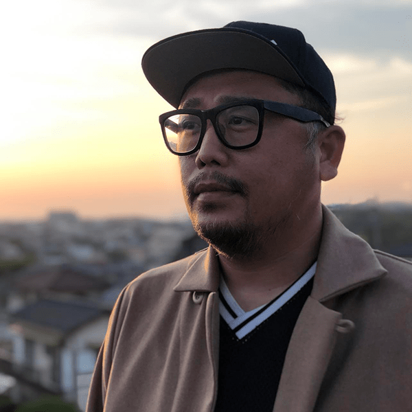眞鍋海里監督