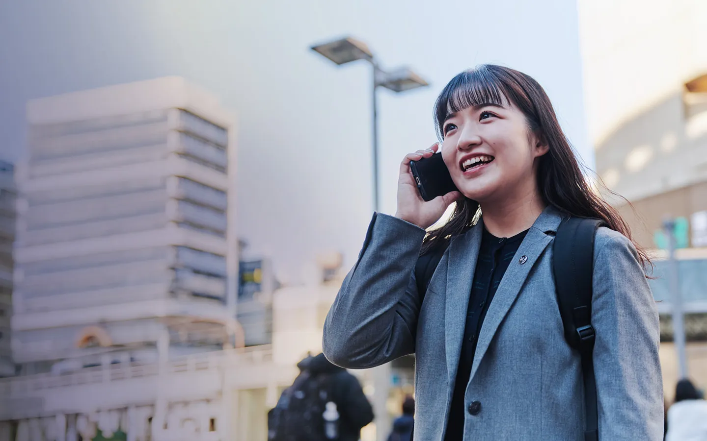 イメージ：クリエイターに向き合うエージェント